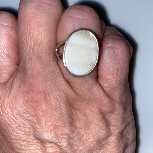 Size 7.5 Lamina sterling silver 925 mother of pearl oval ring